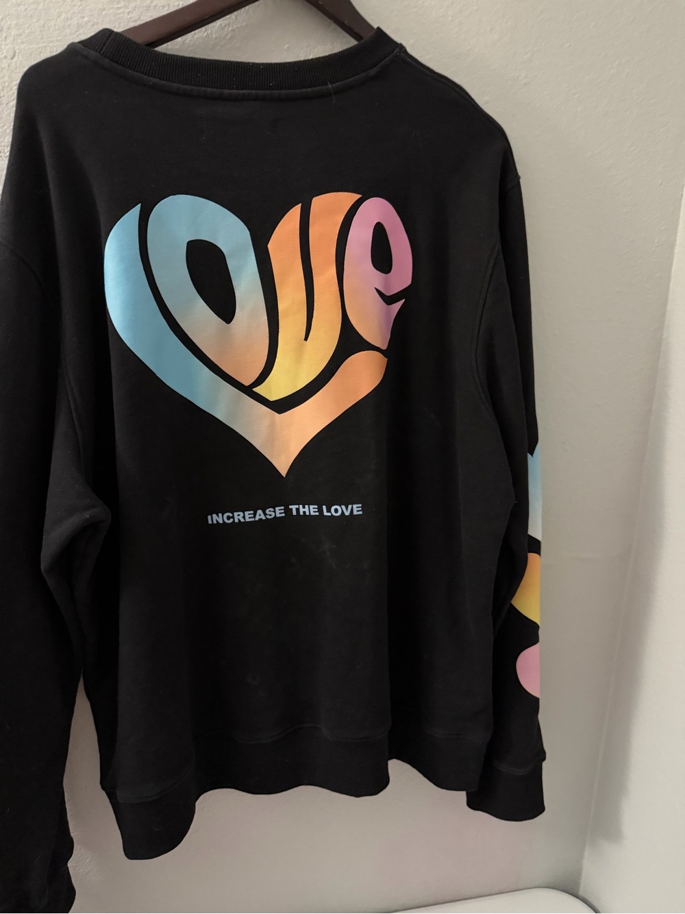 Roku Black Crewneck Sweatshirt with Pastel Gradient Heart